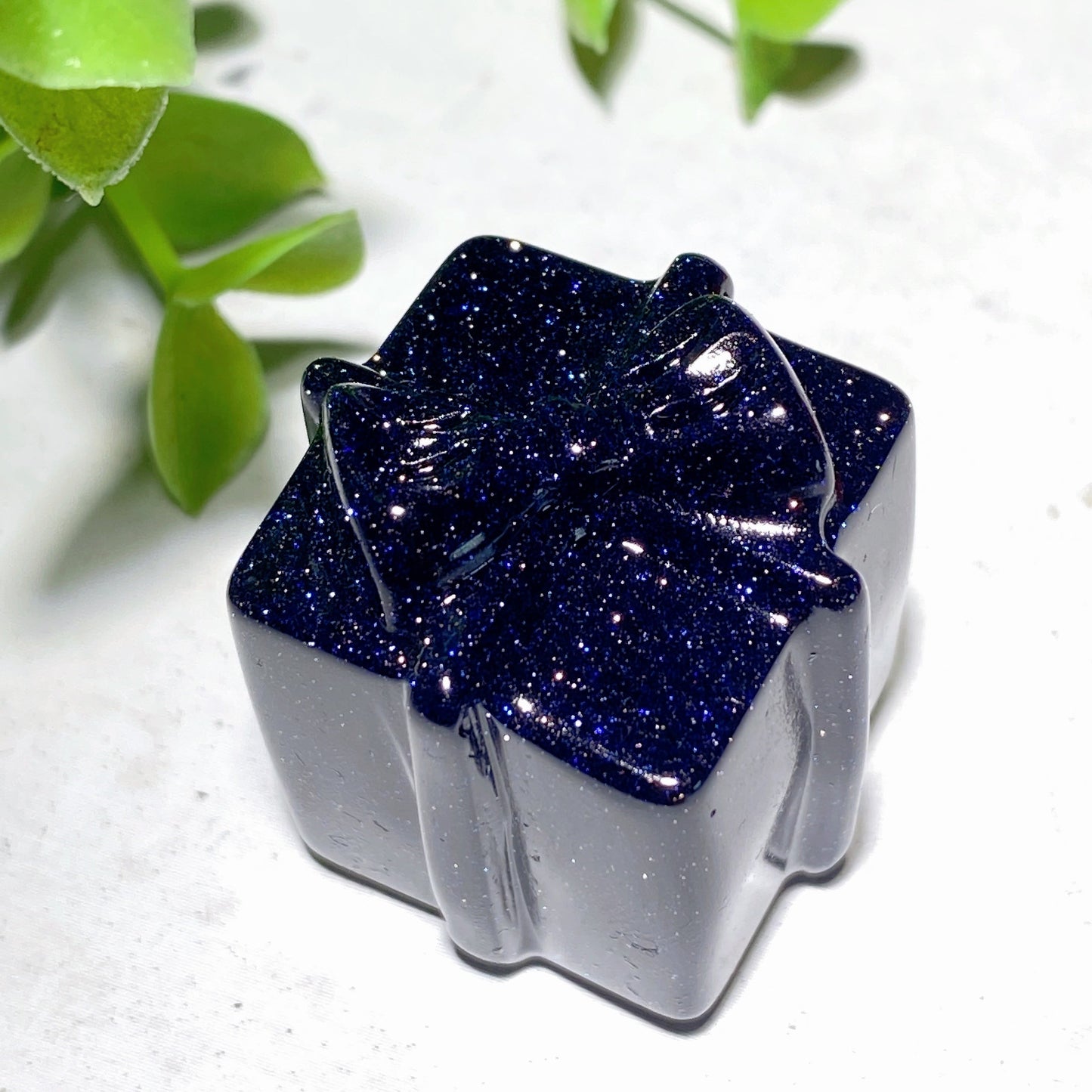 1.1" Mixed Crystal Gift Box Carvings for Christmas Decor Bulk Wholesale