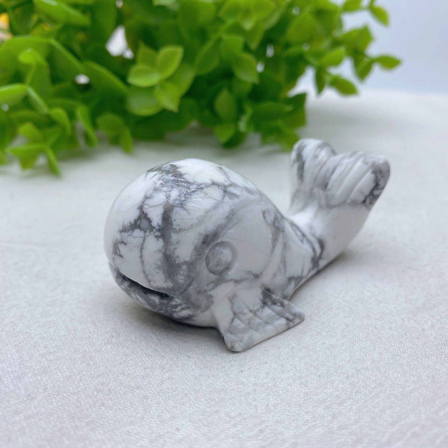 2.3" Mixed Crystal Whale Bulk Wholesale