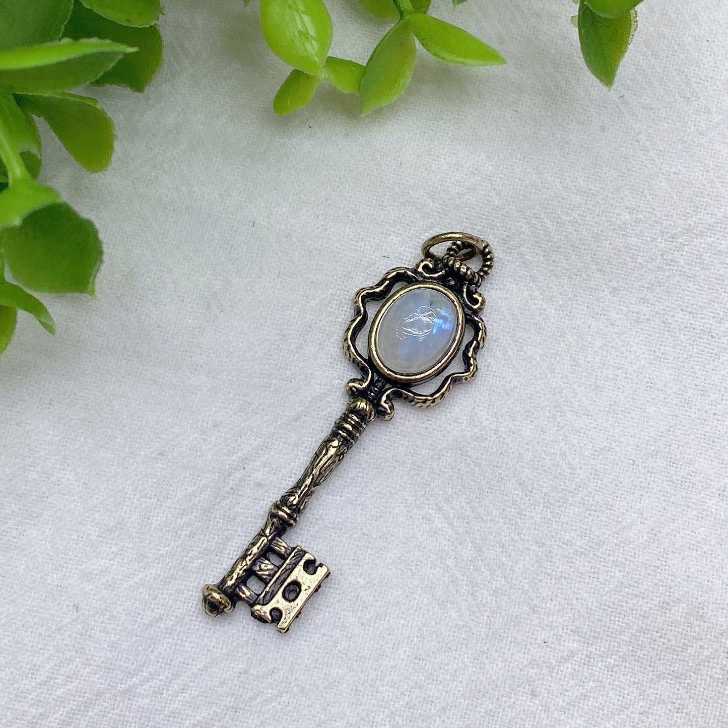 Mixed Crystal Key Pendant Bulk Wholesale