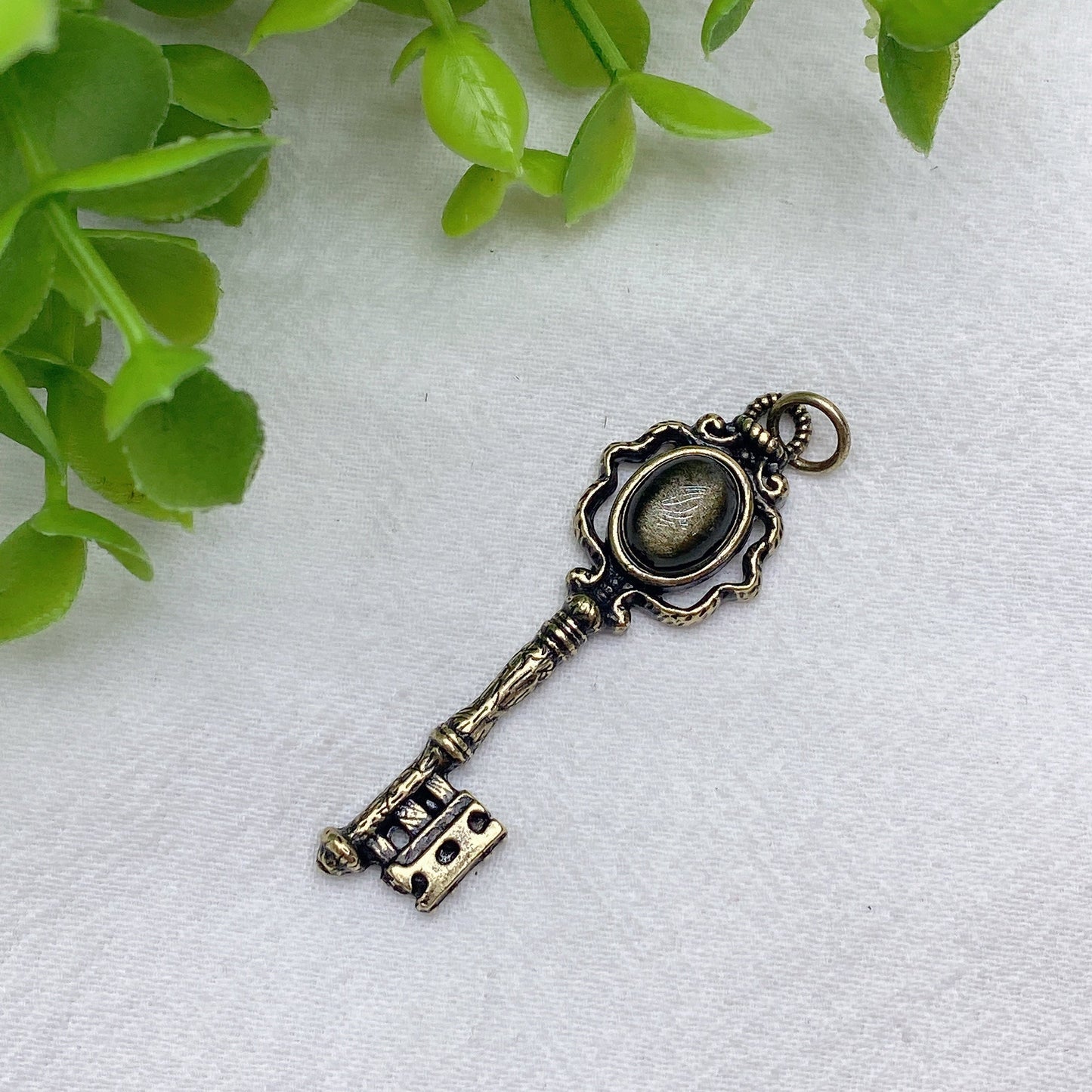 Mixed Crystal Key Pendant Bulk Wholesale