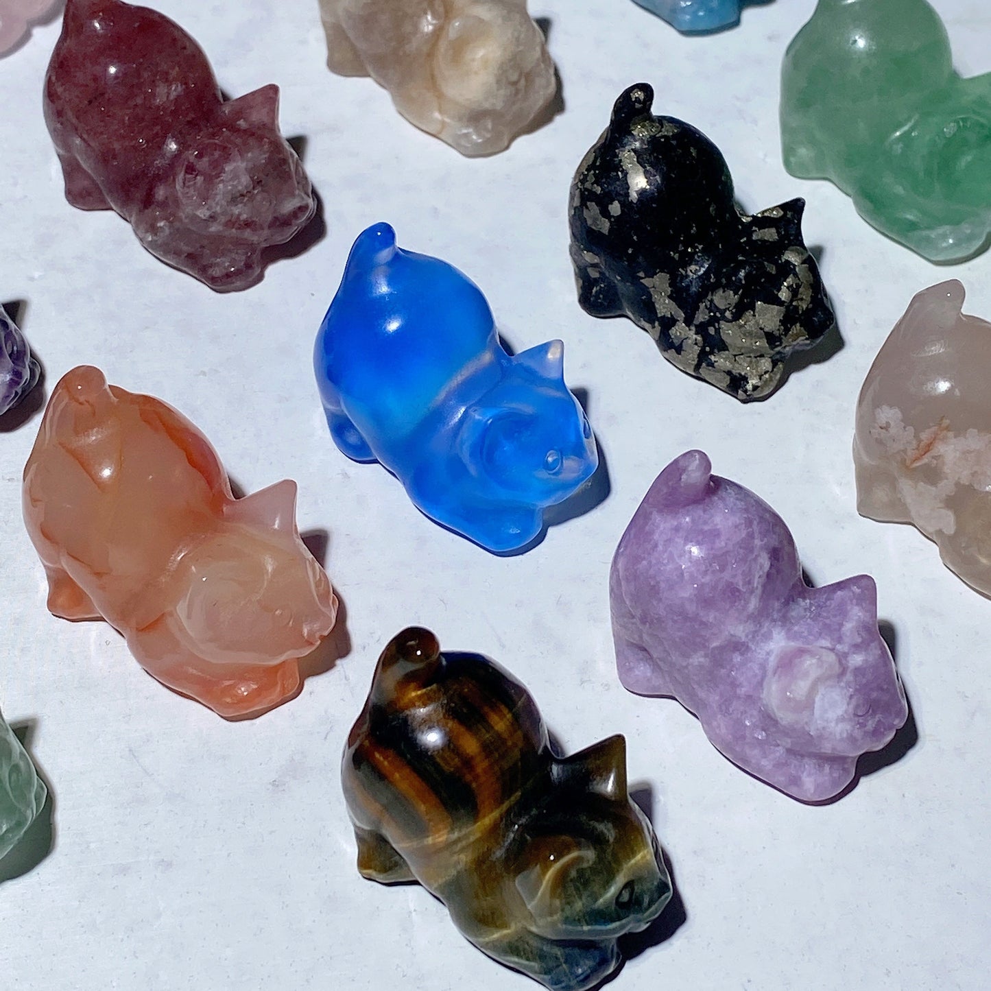 1.2" Mixed Crystal Mini Cat Carvings Bulk Wholesale