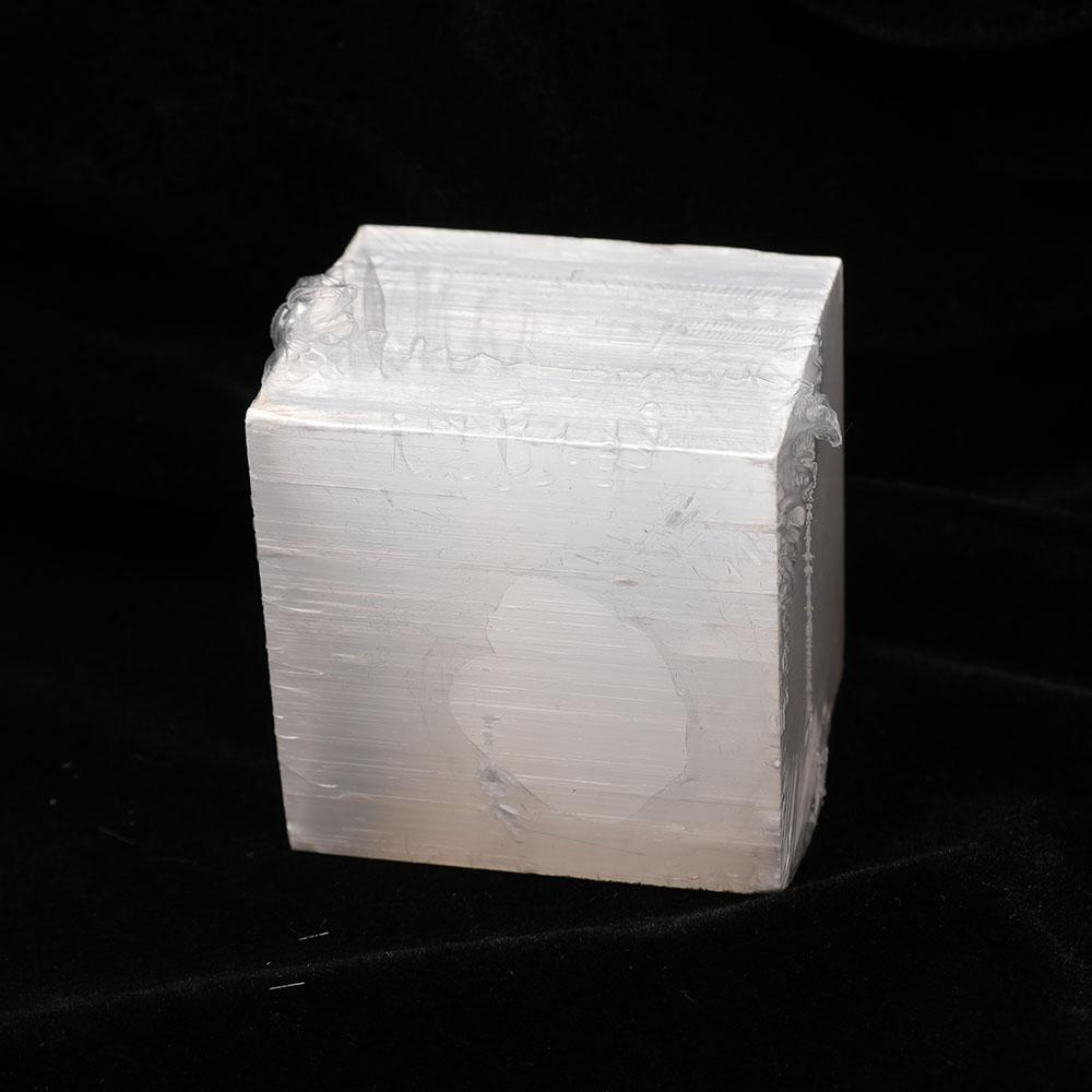 1.8"  220g/pc Selenite Cubes Wholesale Crystals